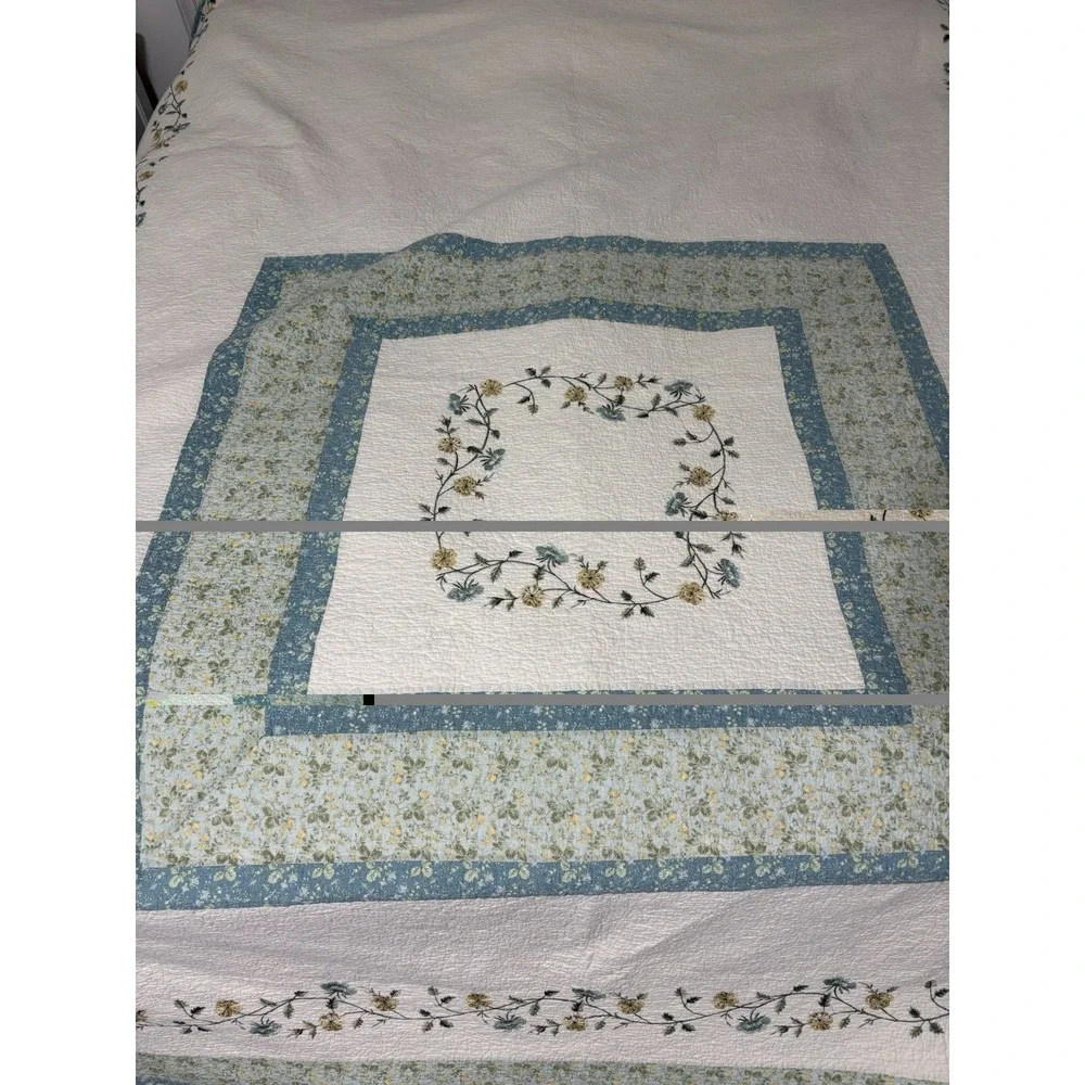 Vintage Large Quilt Green, Blue‎ Spring & Floral Scalloped Edges 112